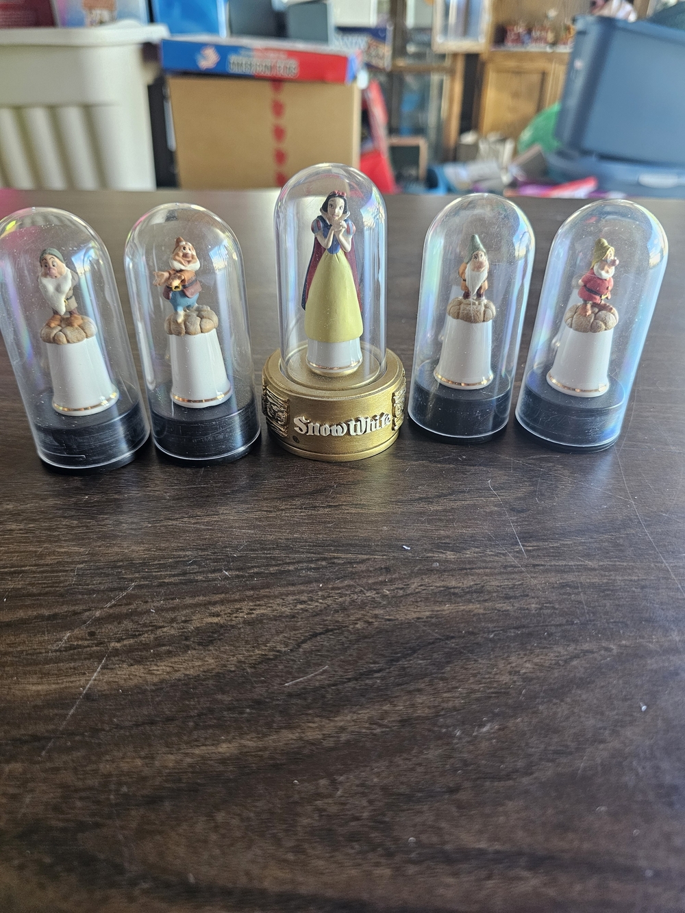 Snow White Miniature Figurine Set‎ by Disney - White and Yellow 🤍💛